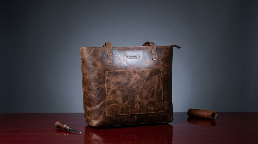Choose a Leather Handbag? A Simple Guide for Pakistani Shoppers